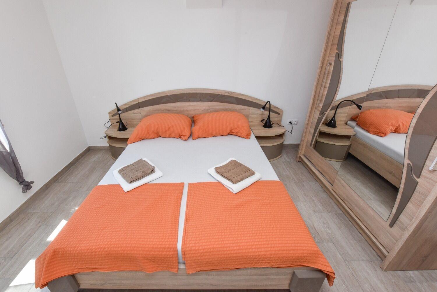 Apartments Mark - 200 M From Sea Novalja Bagian luar foto