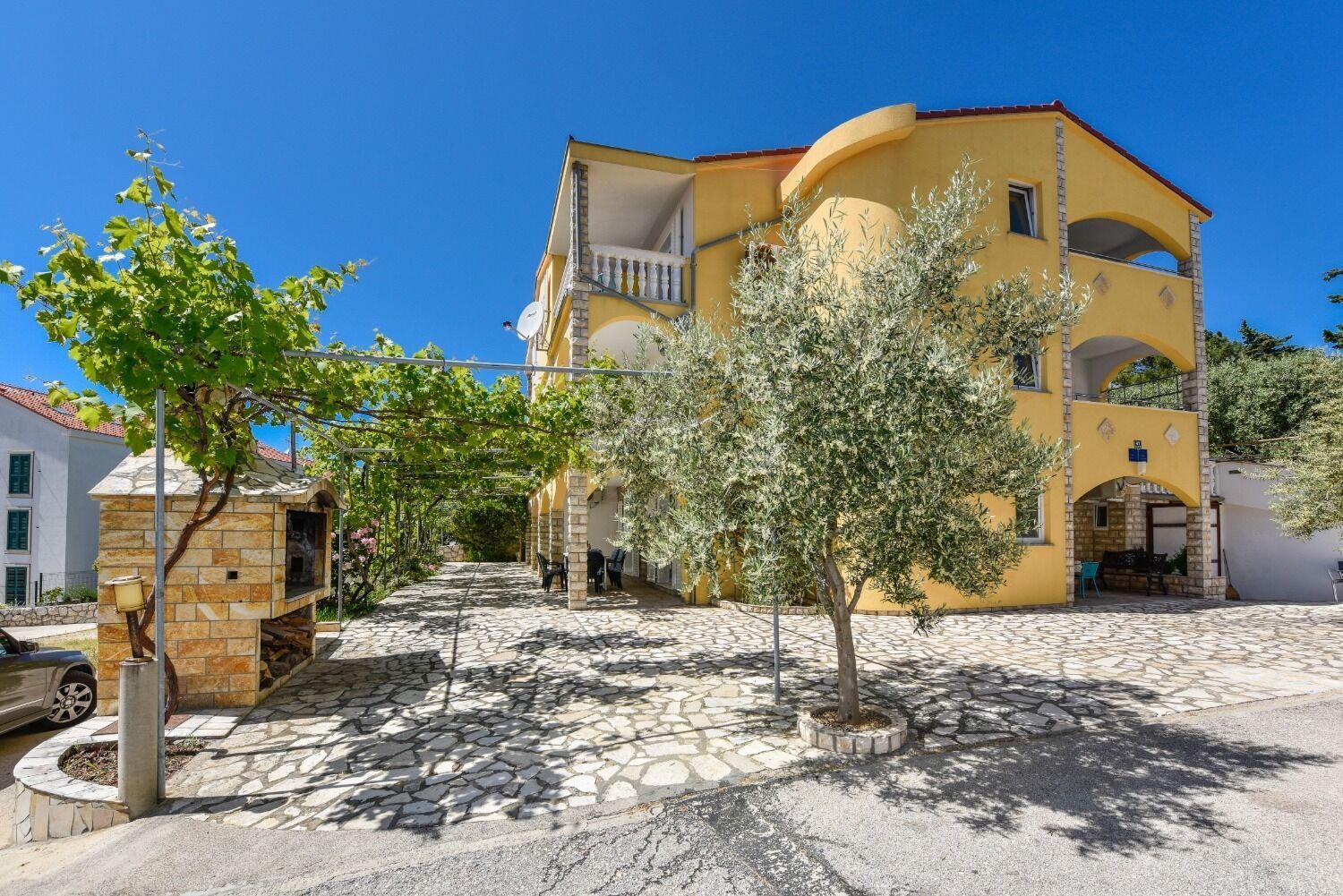Apartments Mark - 200 M From Sea Novalja Bagian luar foto